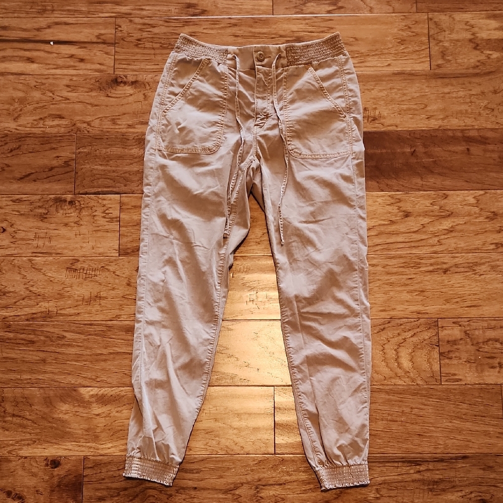 American Eagle Outfitters Tan Cargo Pants Relaxed Fit